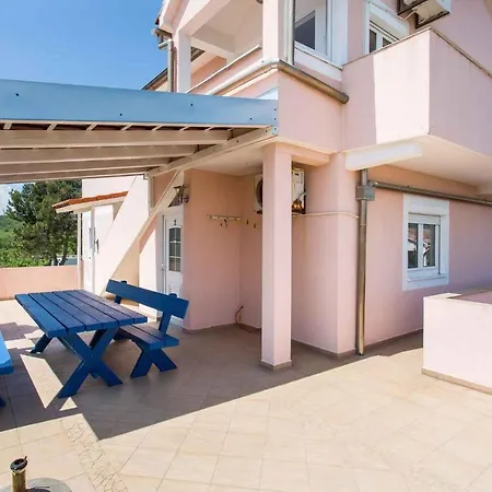 Apartment In Silo/insel Krk 13489